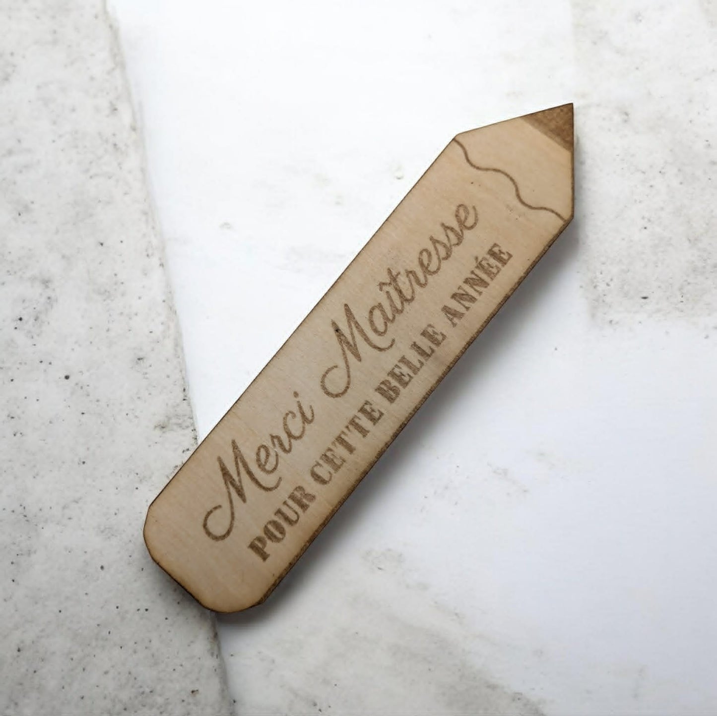 MARQUE PAGE EN BOIS - MERCI MAITRESSE