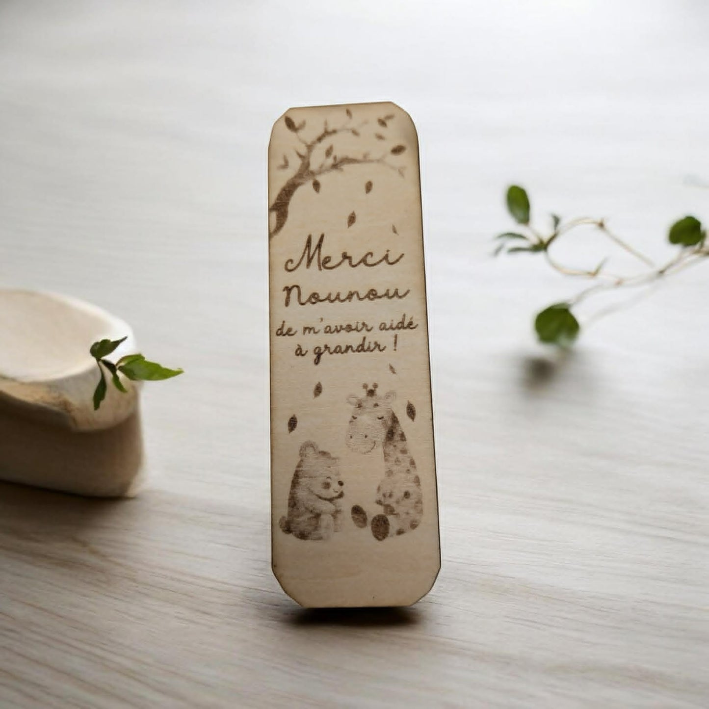 MARQUE PAGE EN BOIS - MERCI NOUNOU